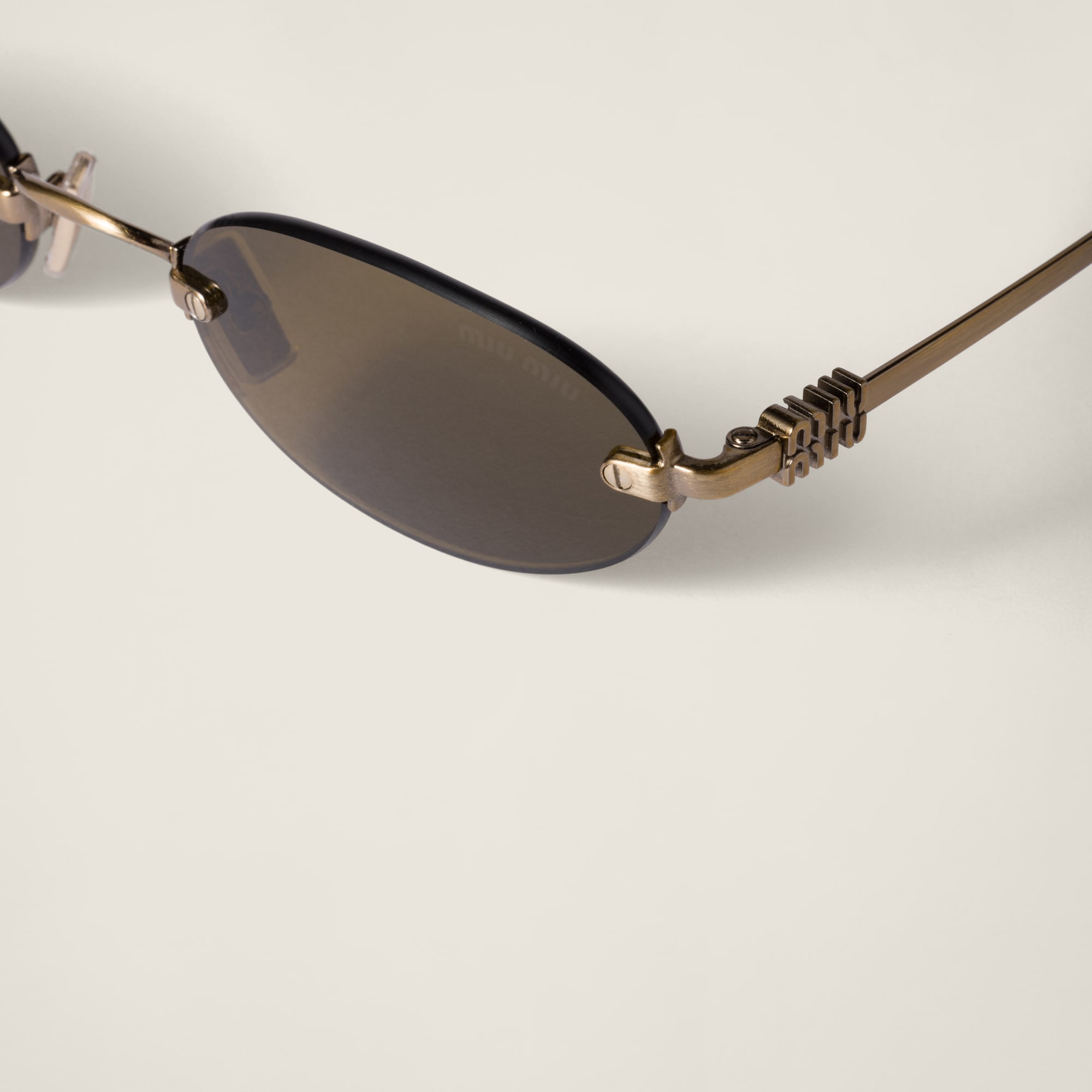 Miu Miu Logo sunglasses - Image 5